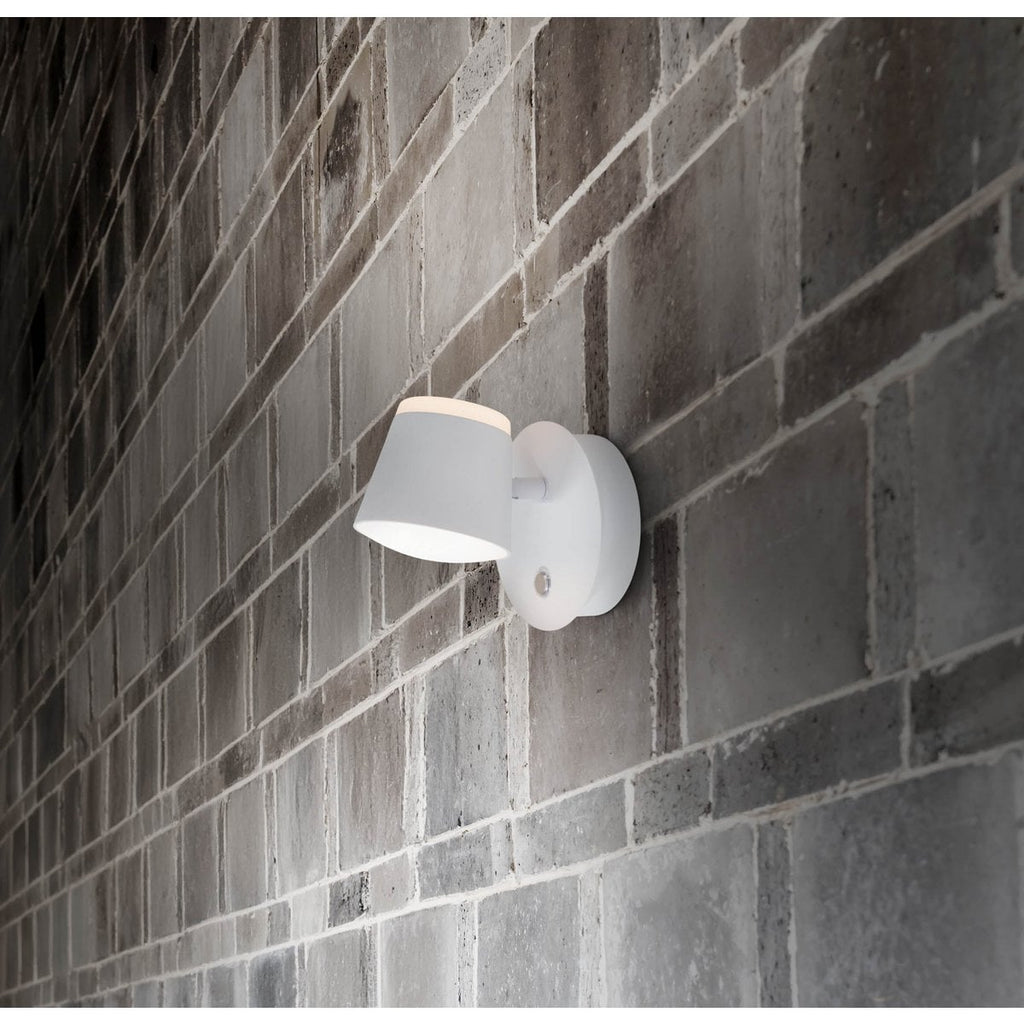 Liv · Metalen wandlamp