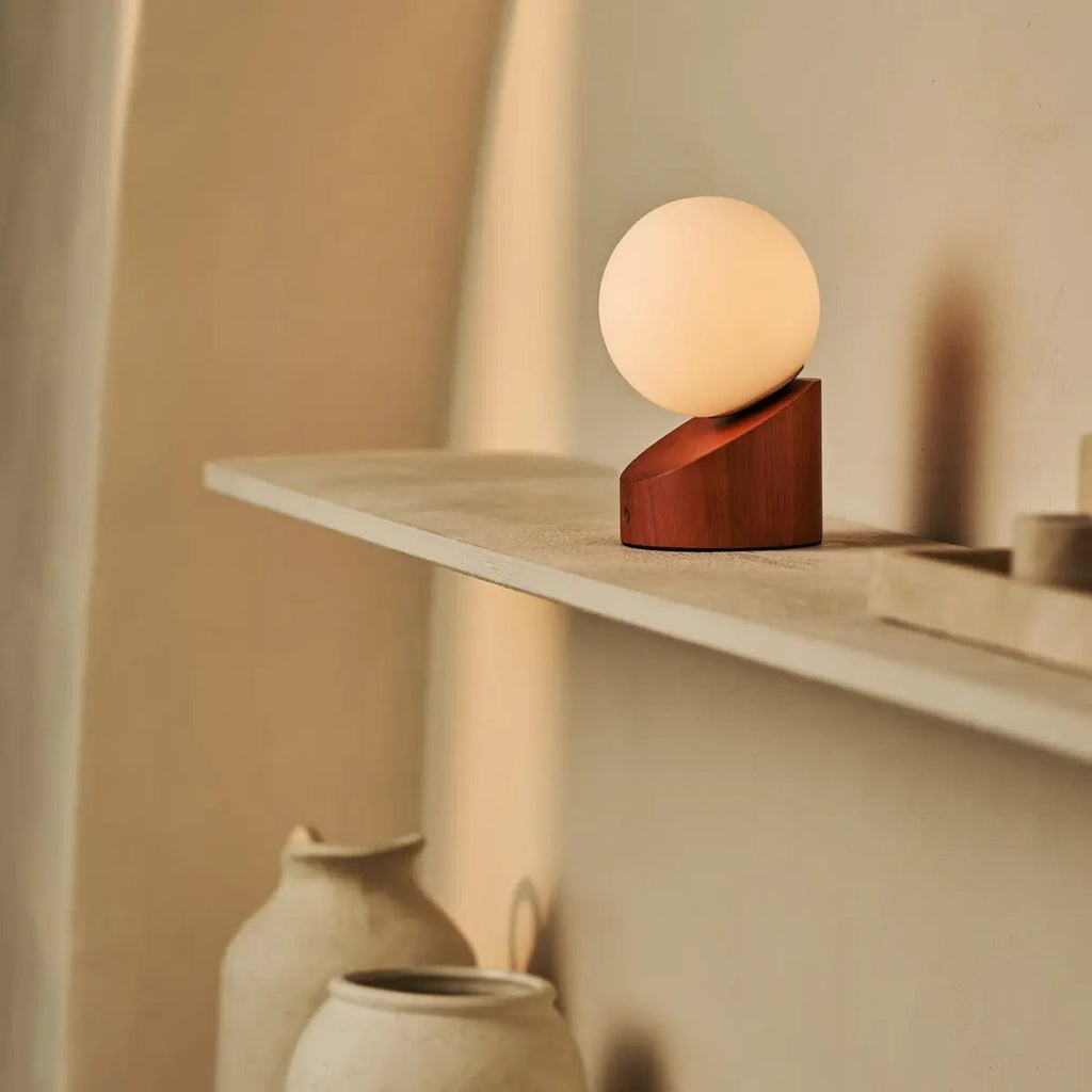 Morris Chestnut Brown Stijlvol oplaadbare lamp-draadloos, dimbaar, milieuvriendelijk ontwerp