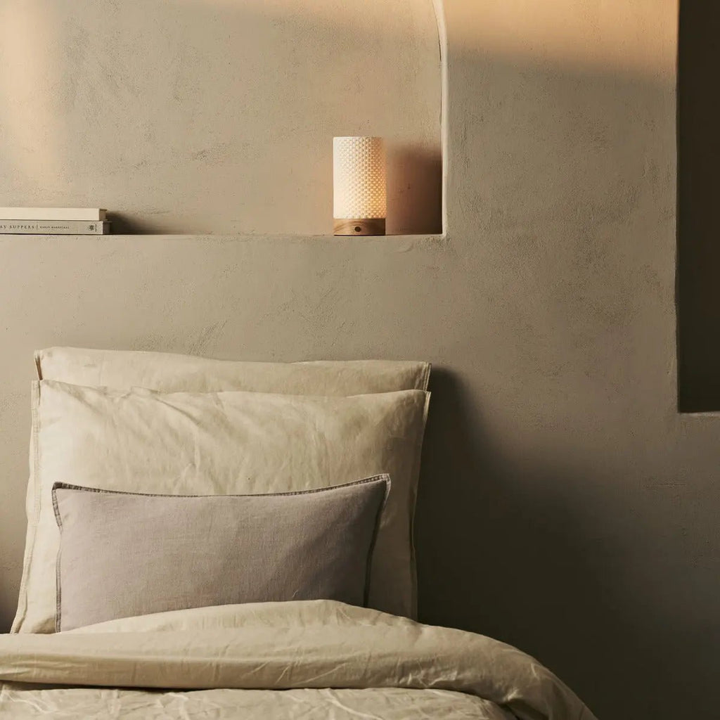 Luna lichtbruine oplaadbare tafellamp in 3D-geprinte porselein-draadloos, dimbaar en tot 100 uur licht