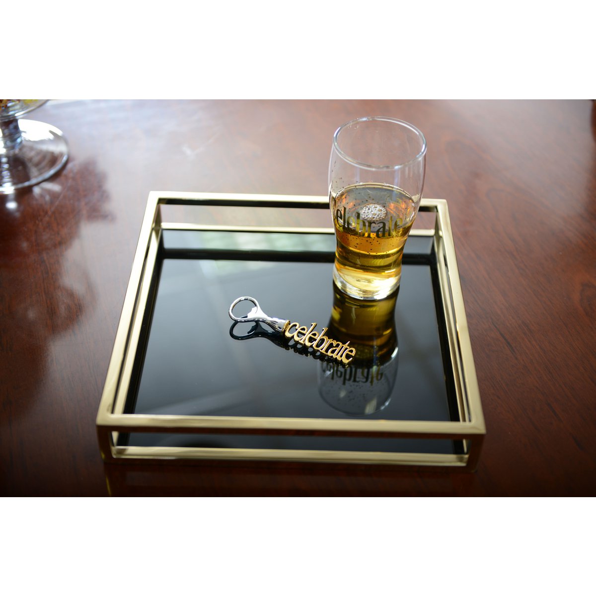 Bierglas en vier gespannenheid in doos