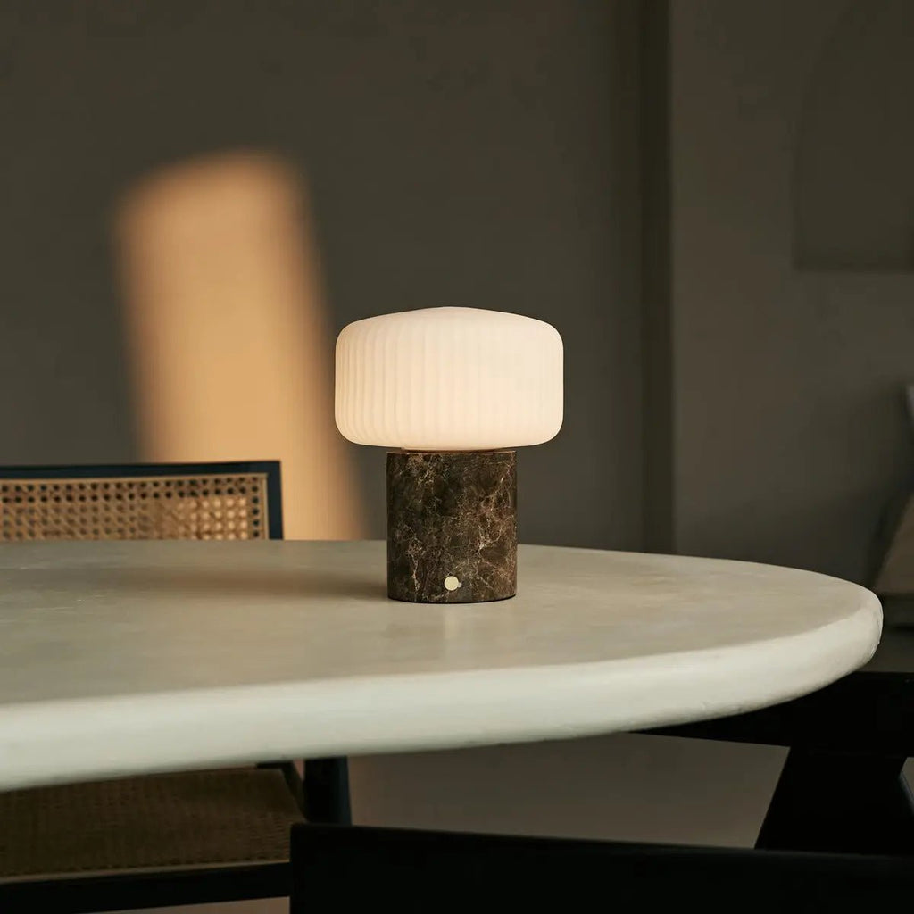 Renoir Brown / Emperador Dark - Marmeren oplaadbare tafellamp - Draadloos, USB -oplaadbaar en tot 100 uur verlichting