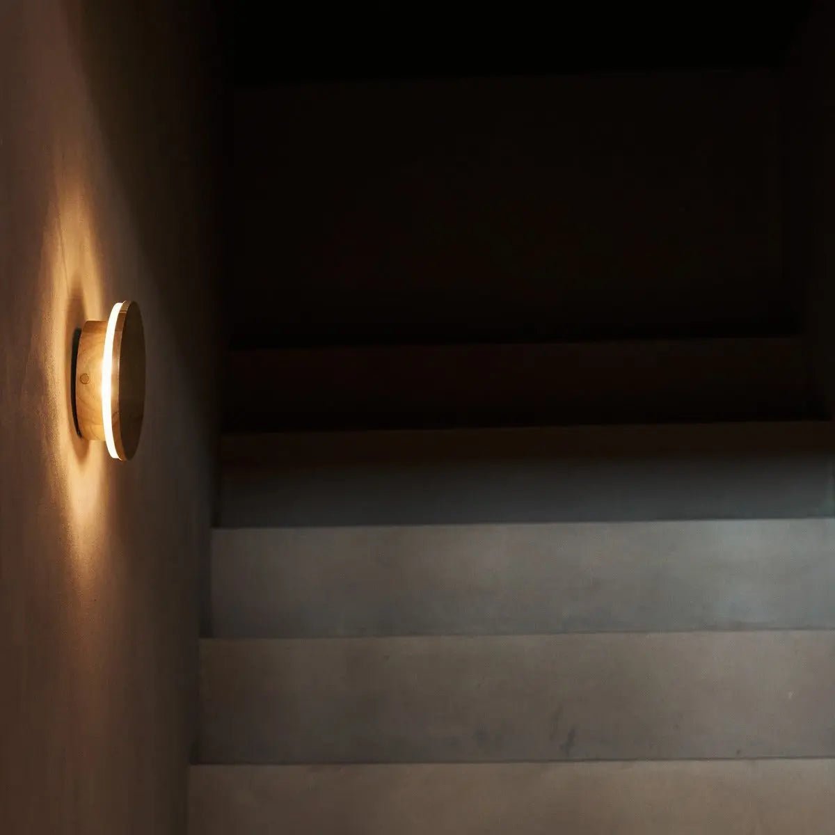 Lou lichtbruine draadloos wandlicht - oplaadbaar en dimbare aanraakregeling - 2700K warm licht