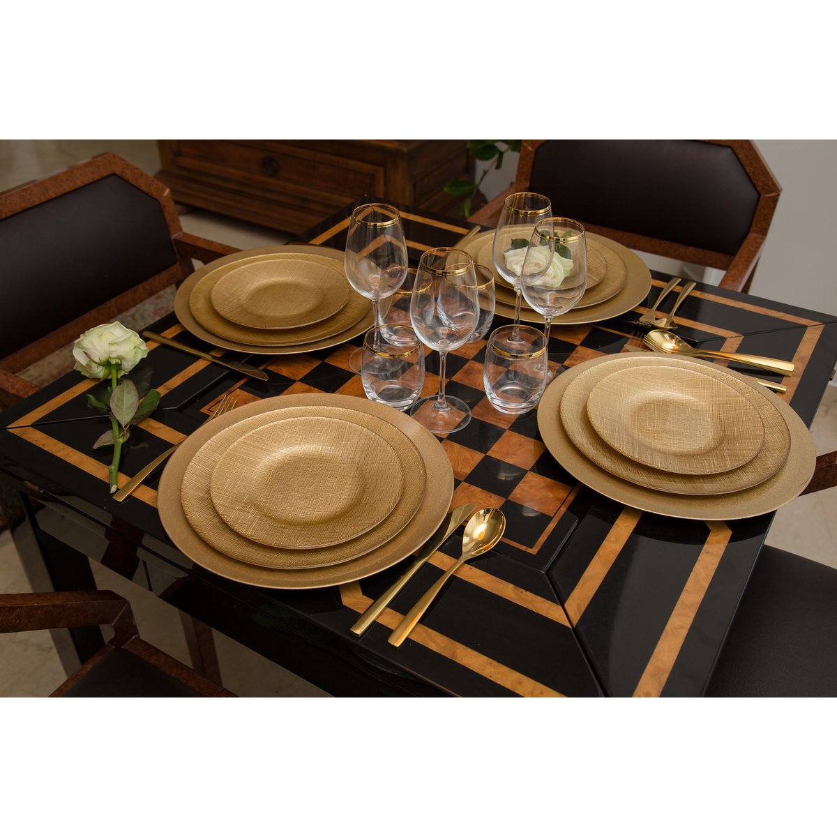 Huisvrouw 24 briljante gouden stukken