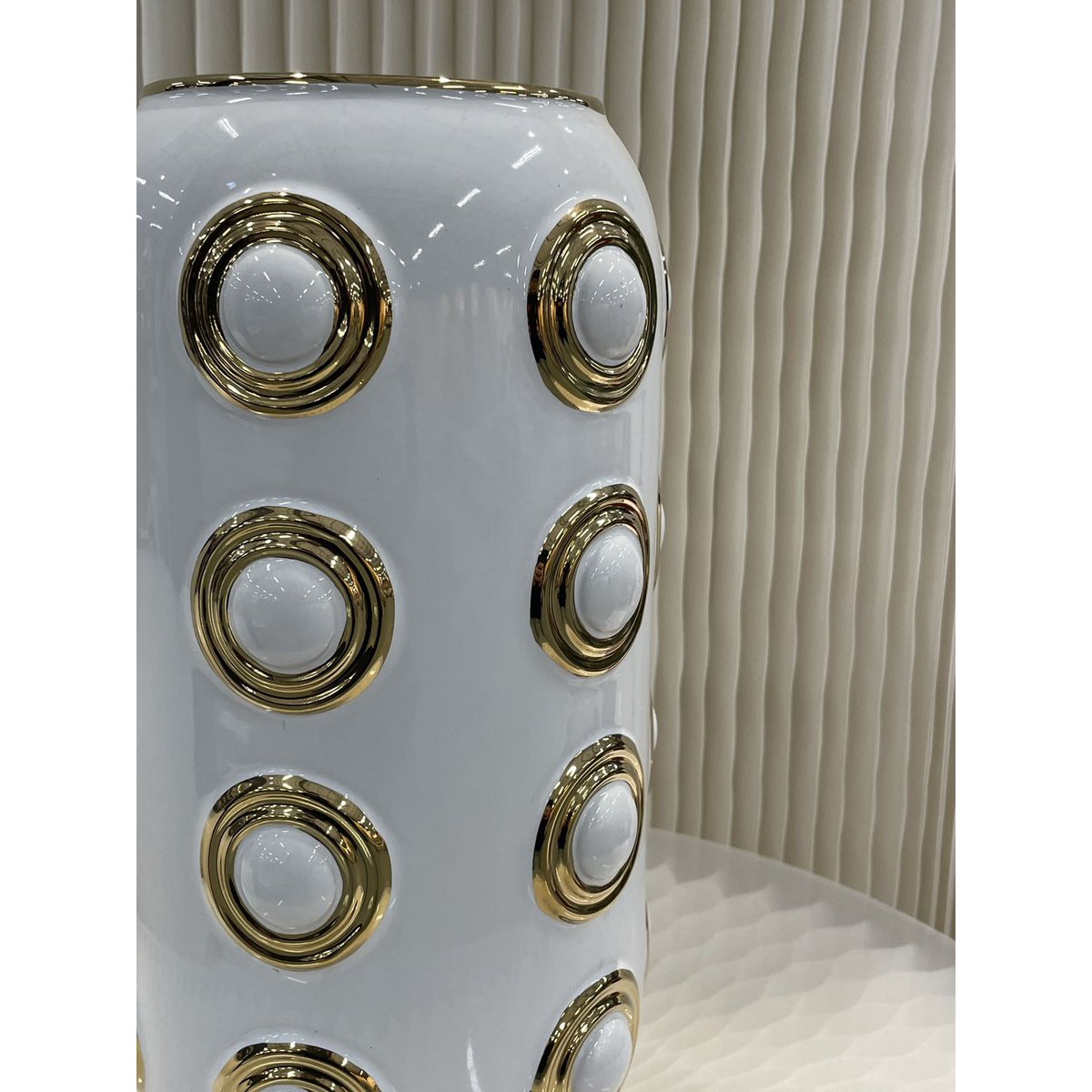 Gouden vaas met 4 cirkels (CV11617-14WIT)