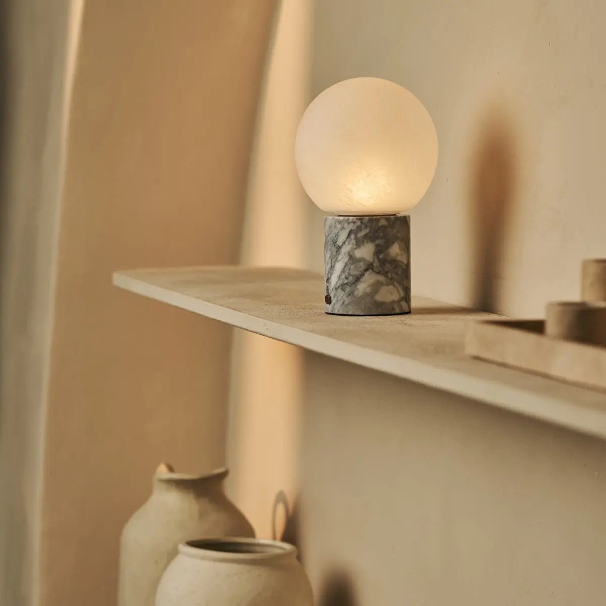 Metsu White / Bianco Statuarietto - Classic Marmeren oplaadbare tafellamp met 3 lichte kleuren en dimfunctie