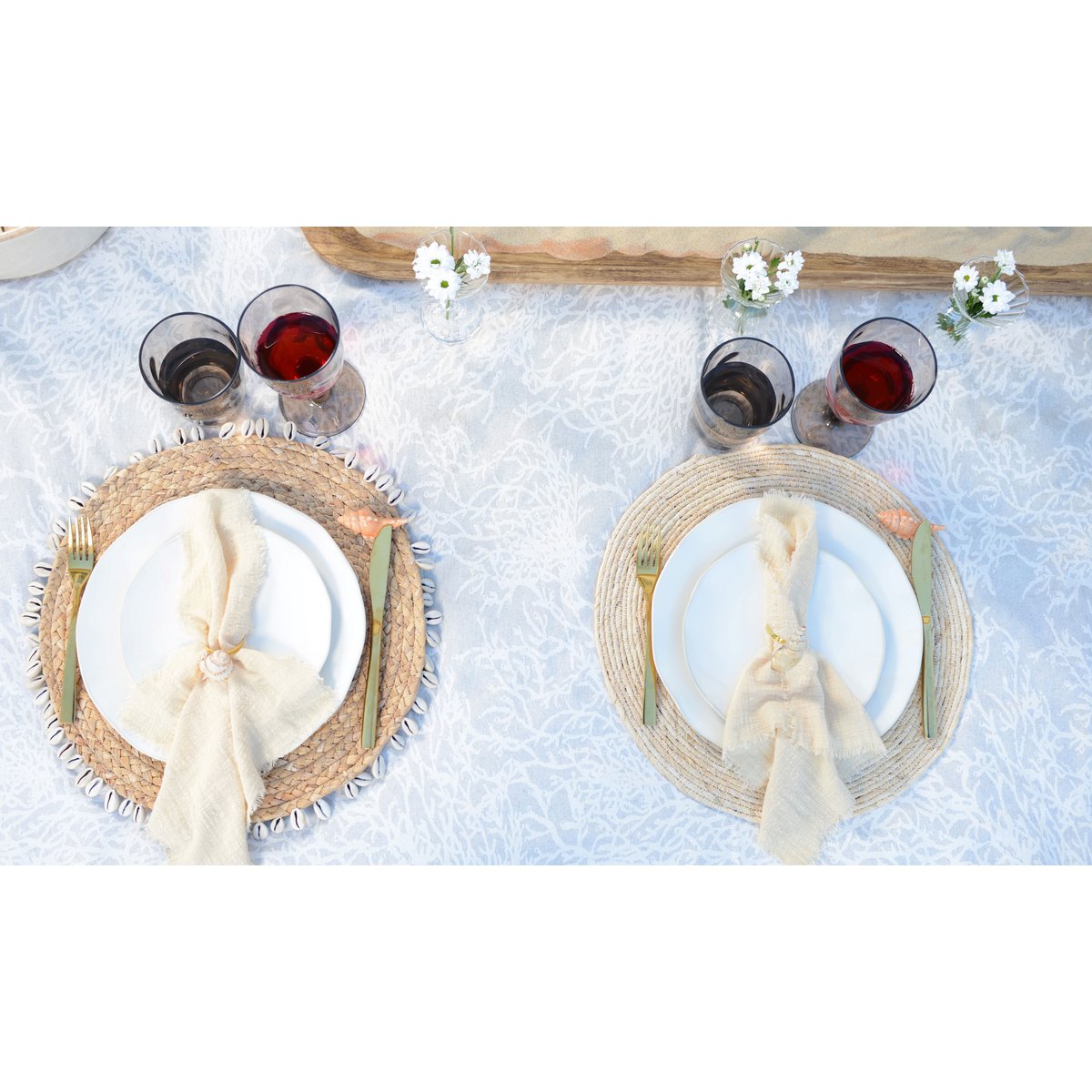 Rieten plaat met schelpen