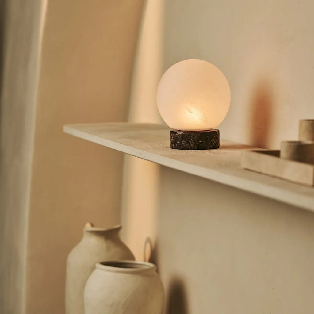 Heem Brown / Emperador Dark - Marmeren oplaadbare tafellamp - 3 lichte modi, draadloos en met glazen verwisselbare lampenkap