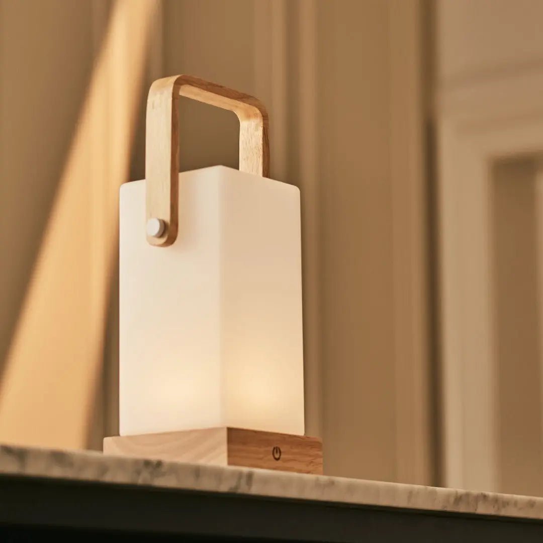 Harper lichtbruine houten lamp – draadloze oplaadbare tafellamp met handvat